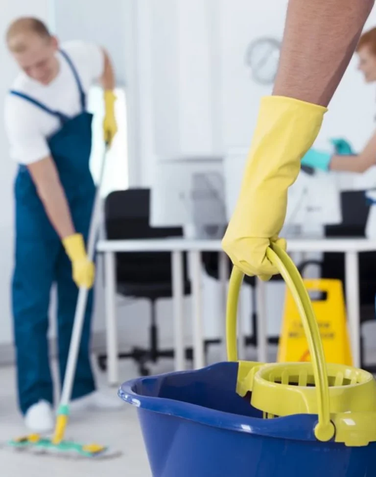 2-guys-cleaning-building-in-san-francisco